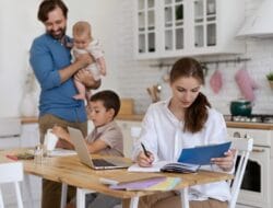 Atur Keuangan Keluarga, 8 Tips Jitu Ibu Rumah Tangga