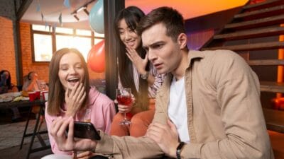 Cara Taklukkan Canggung Saat Bertemu Orang Baru