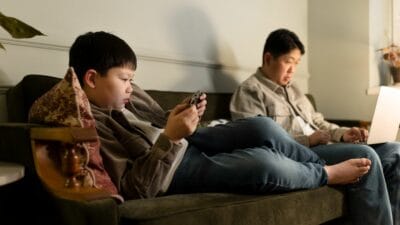 Anak Kecanduan Gadget? Ini 7 Jurus Ampuh Ala Millennial!