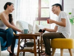 Obrolan Lancar, PDKT Anti Canggung: Tips Jitu Bikin Gebetan Terkesan