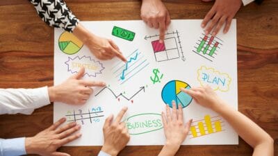 Mau Bisnis Laris? Coba Terapkan Marketing Mix dengan Cara Ini!