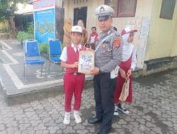 Polres Lombok Barat Gencarkan Edukasi Kamseltibcar Lalu Lintas di Sekolah