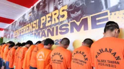 POLDA RIAU KONFERENSI PERS PENGUNGKAPAN KASUS PREMANISME/KEJAHATAN JALANAN HASIL OPERASI PEKAT LANCANG KUNING 2025