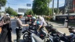 Tertib Berlalu Lintas! Sat PJR Polda NTB Tilang 151 Pengendara dalam Razia Pelanggaran Kasat Mata di Mataram