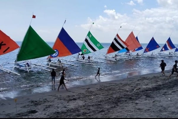 Lomba Perahu Layar di Desa Lembar Selatan, Promosi Wisata dan Silaturahmi Warga