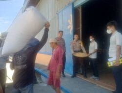 Dari Gudang ke Dapur: Upaya Bhabinkamtibmas Jaga Pasokan Pangan dan Stabilitas Desa