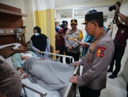 Dialog dengan Korban Ledakan SMAN 72, Kapolri : Siswa Masih Semangat Sekolah