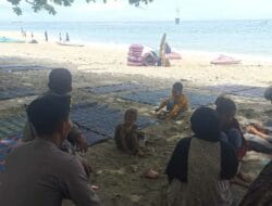 Patroli Dialogis Polres Lobar di Pantai Senggigi