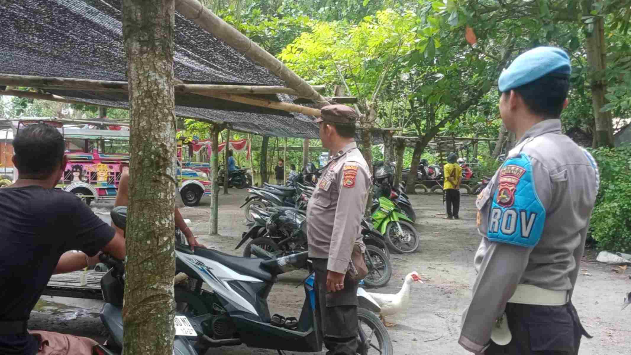 Polisi Perketat Keamanan Pantai Cemare Lombok Barat